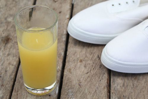 Народные средства для очистки белой обуви